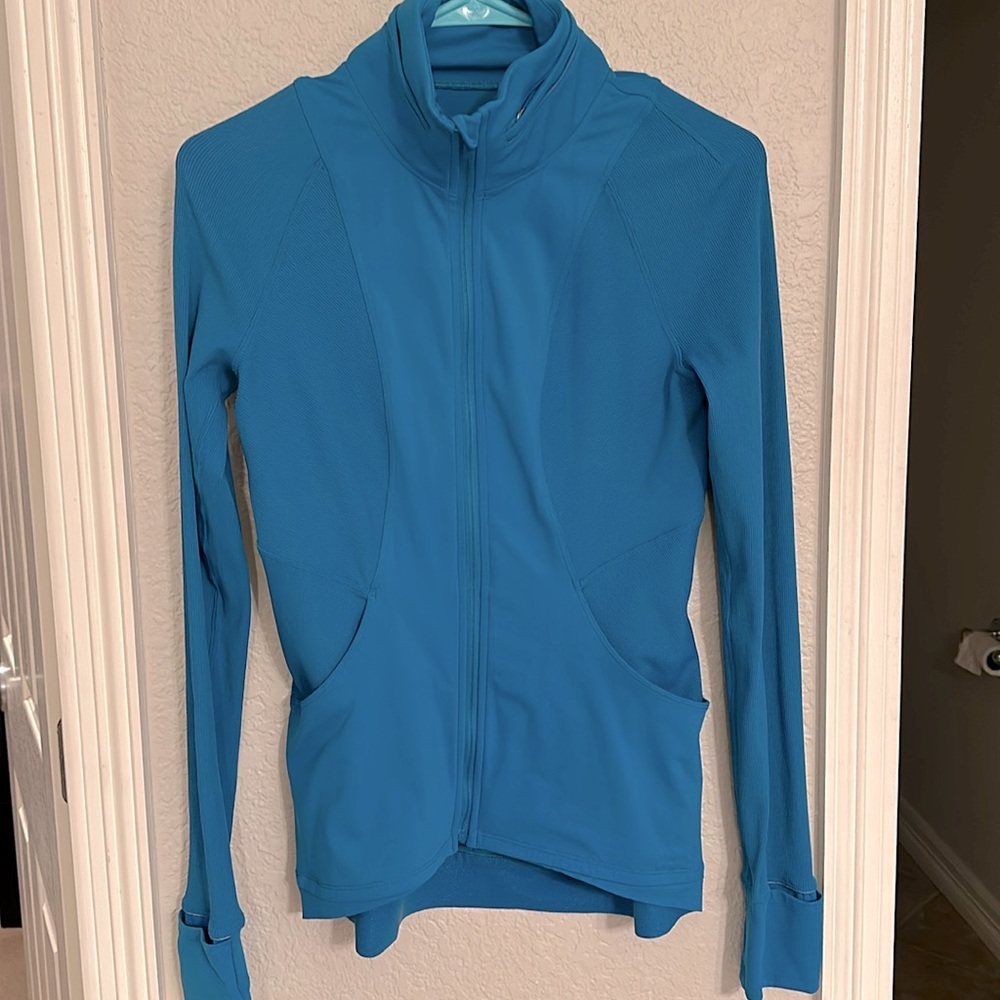 Lululemon jacket with collapsible hood